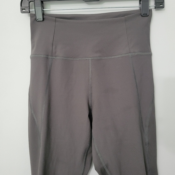 Girlfriend Collective Gray Compressive Cropped Leggings - Picture 3 of 7